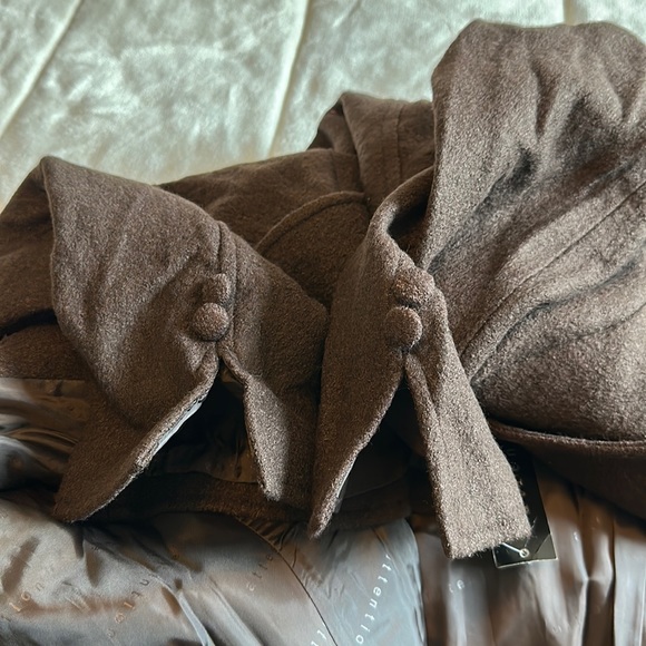 New- attention chocolate coat - Picture 17 of 17